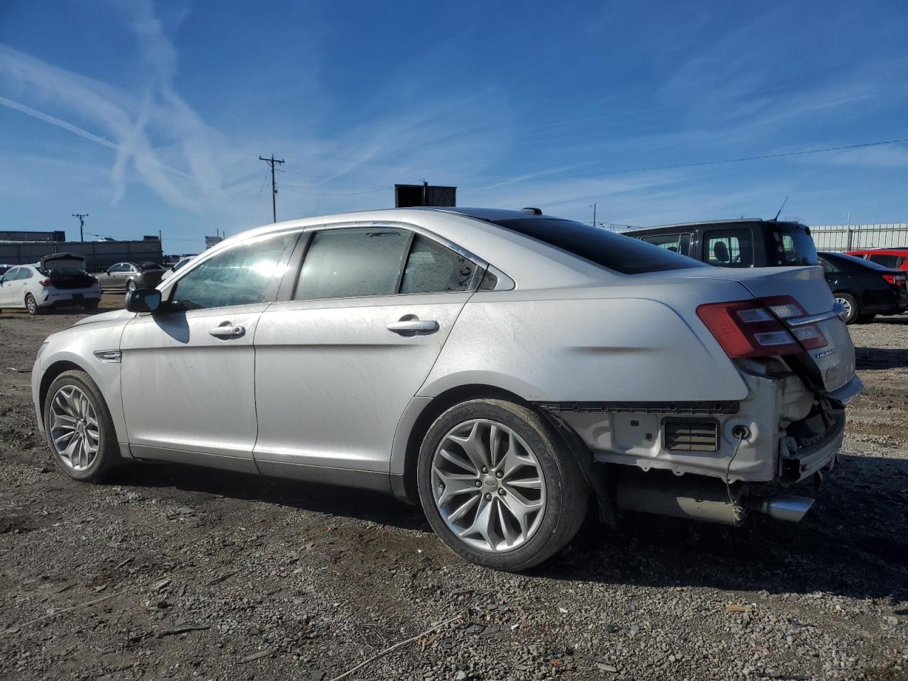 2014 Ford Taurus - Image 2
