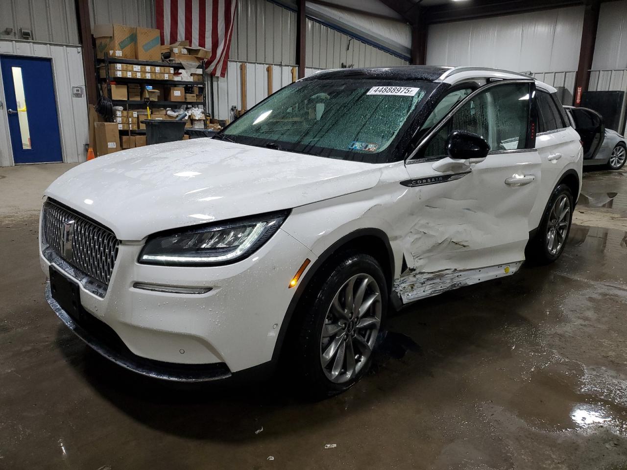 2020 Lincoln Corsair - Image 1
