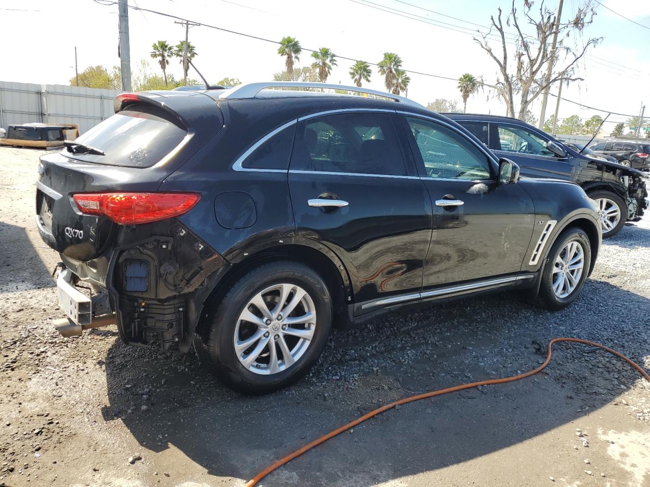 2016 Infiniti QX70 - Image 3