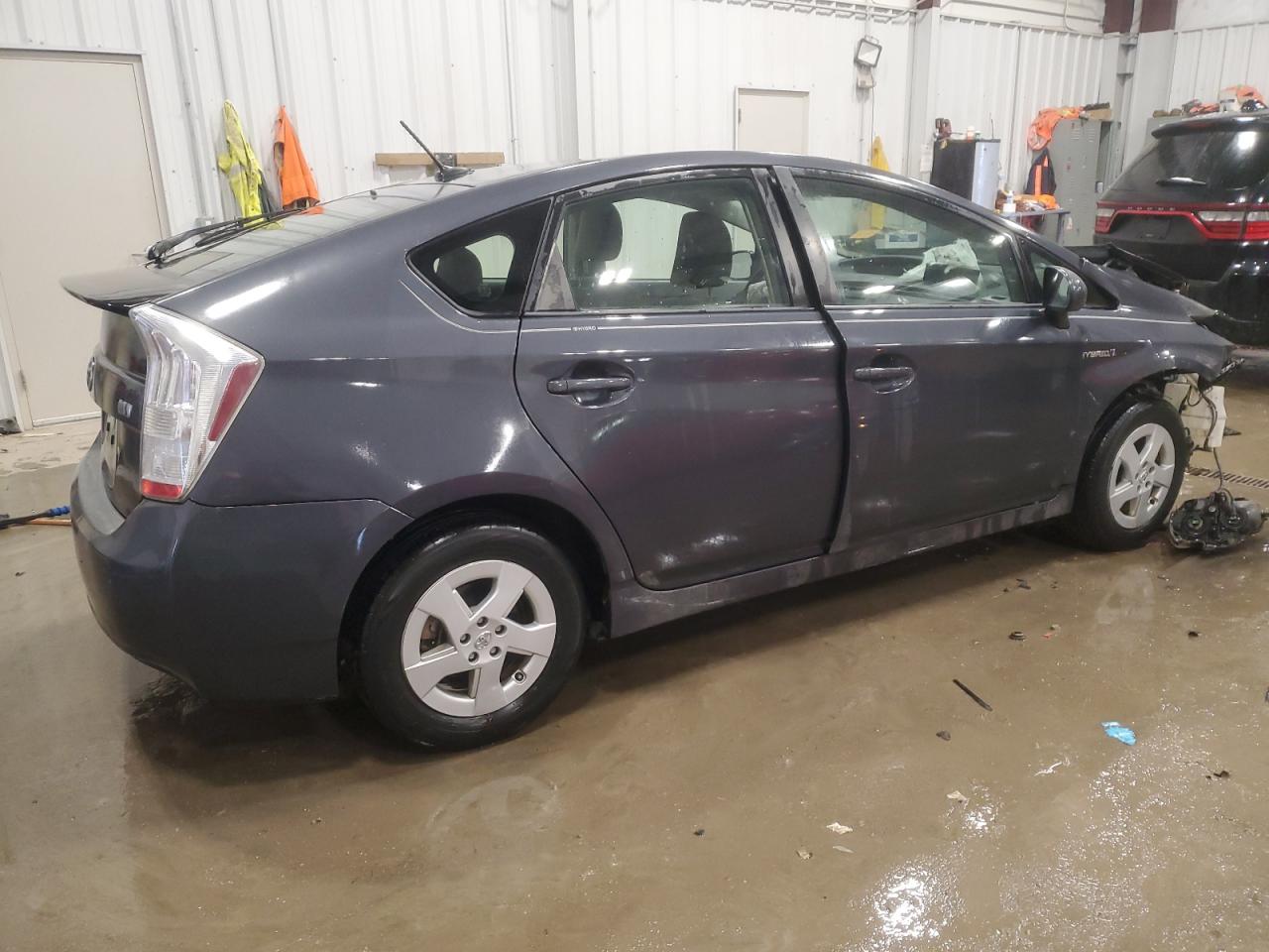 2011 Toyota Prius - Image 3