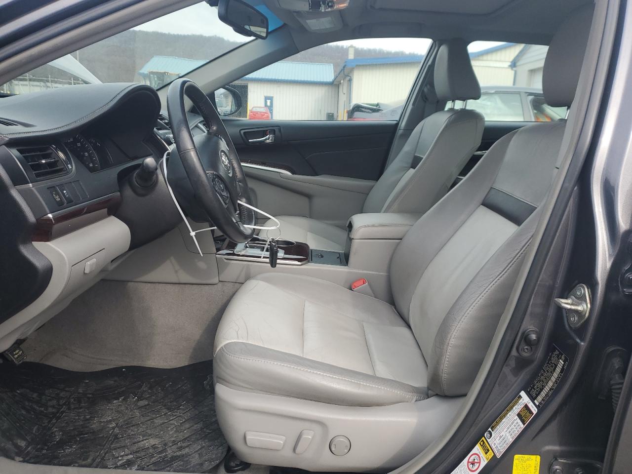 2014 Toyota Camry - Image 7