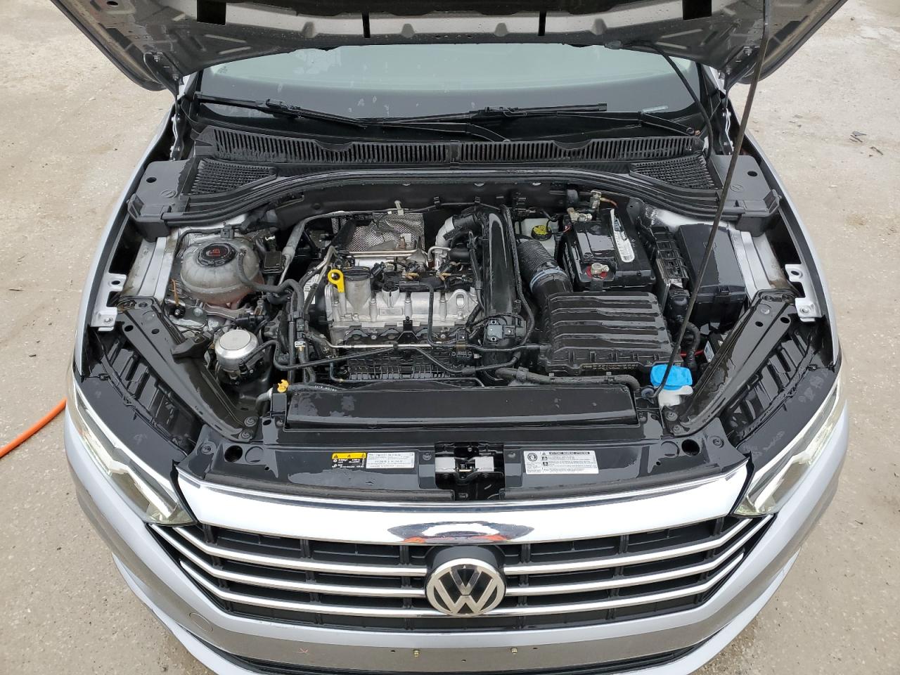 2019 Volkswagen Jetta - Image 11