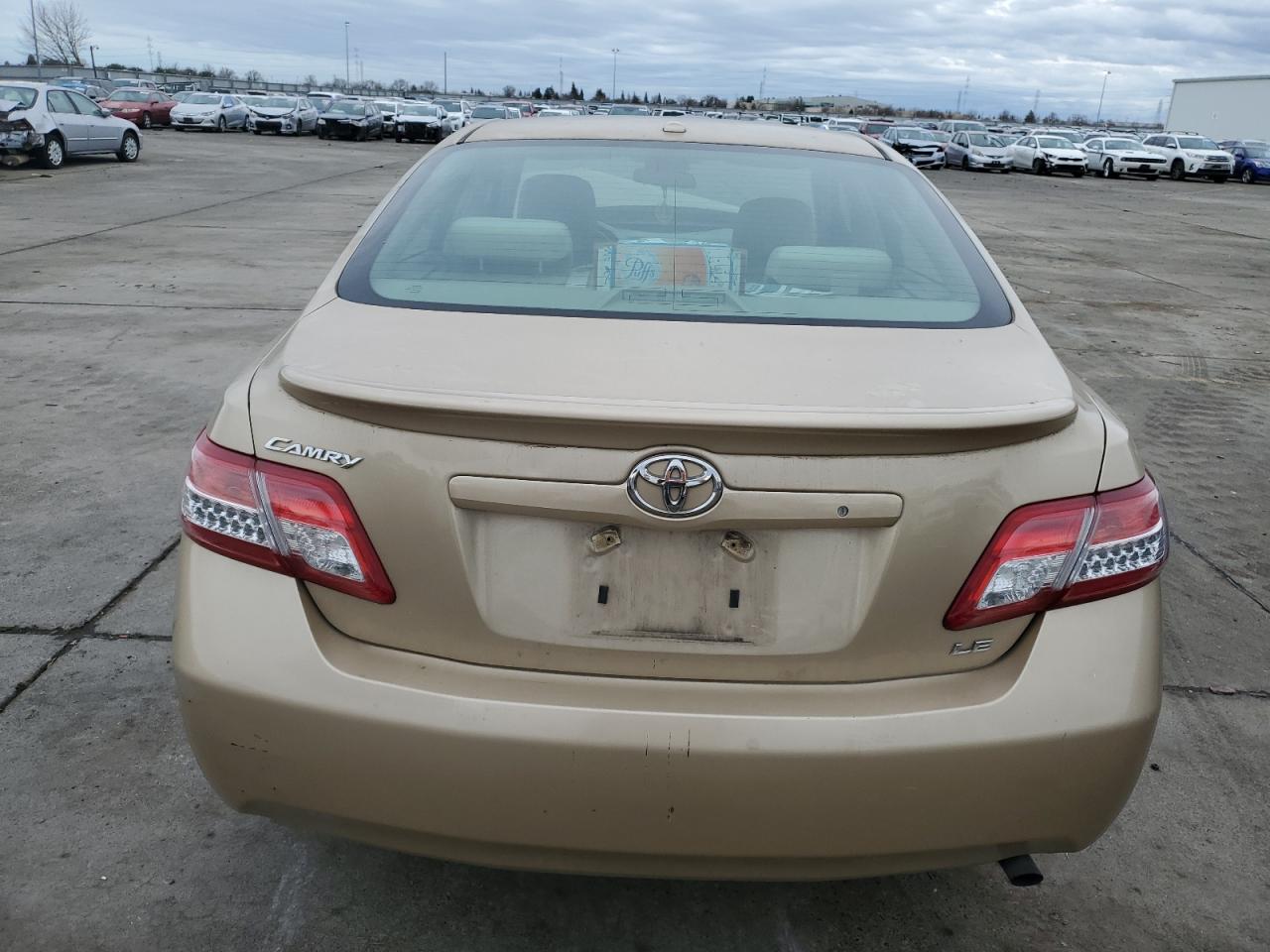 2010 Toyota Camry - Image 6