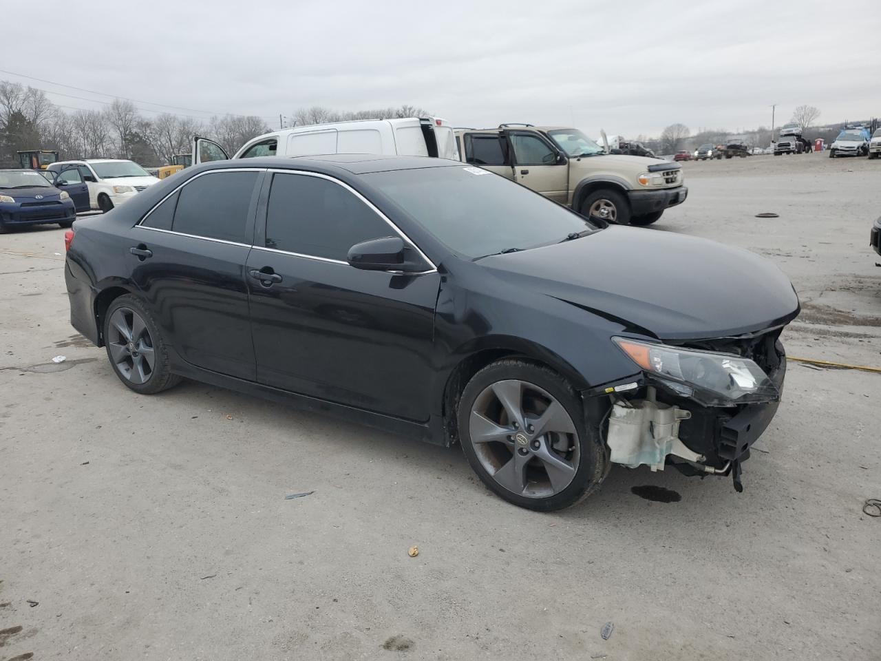 2012 Toyota Camry - Image 4