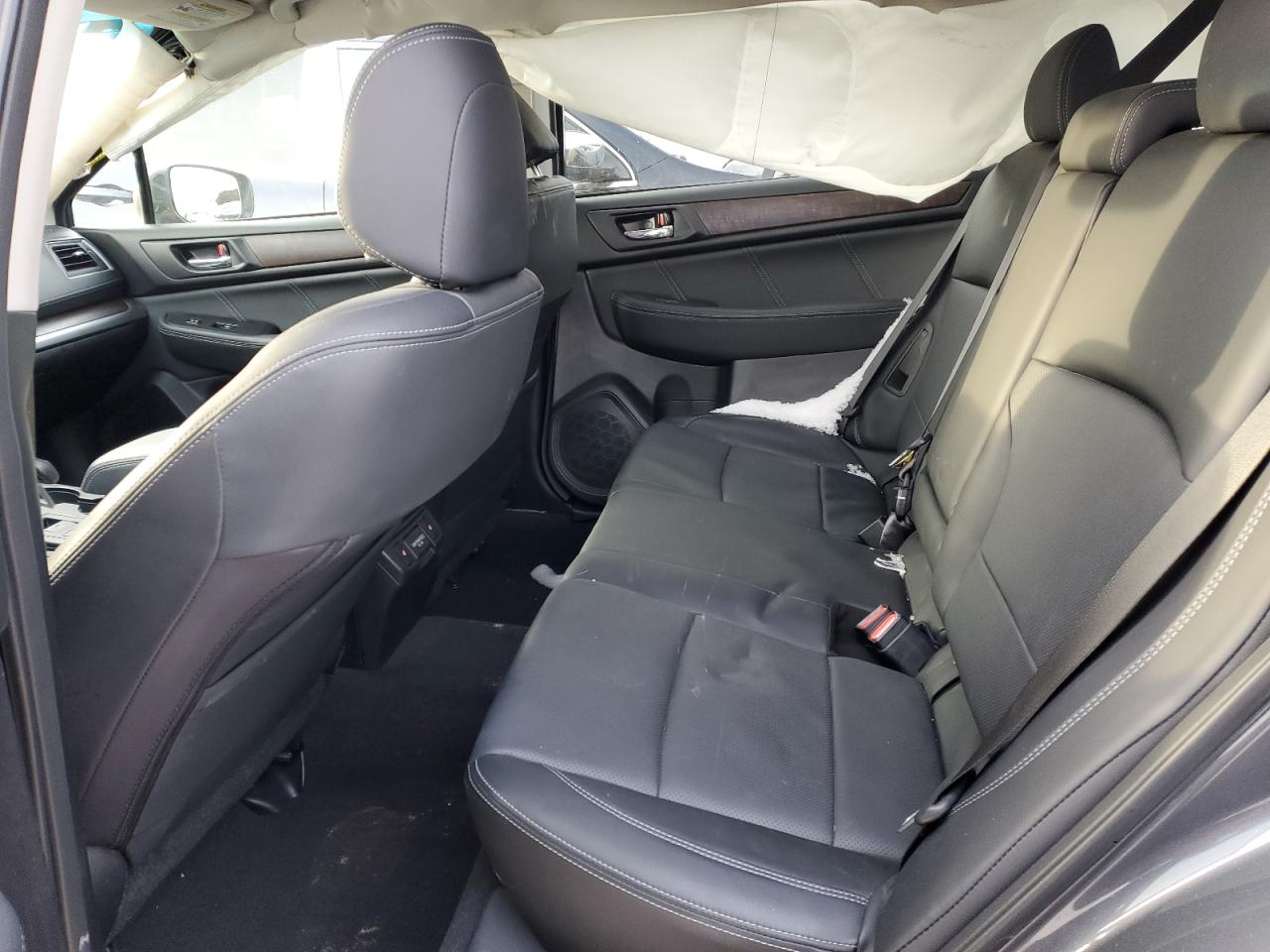 2018 Subaru Outback - Image 10