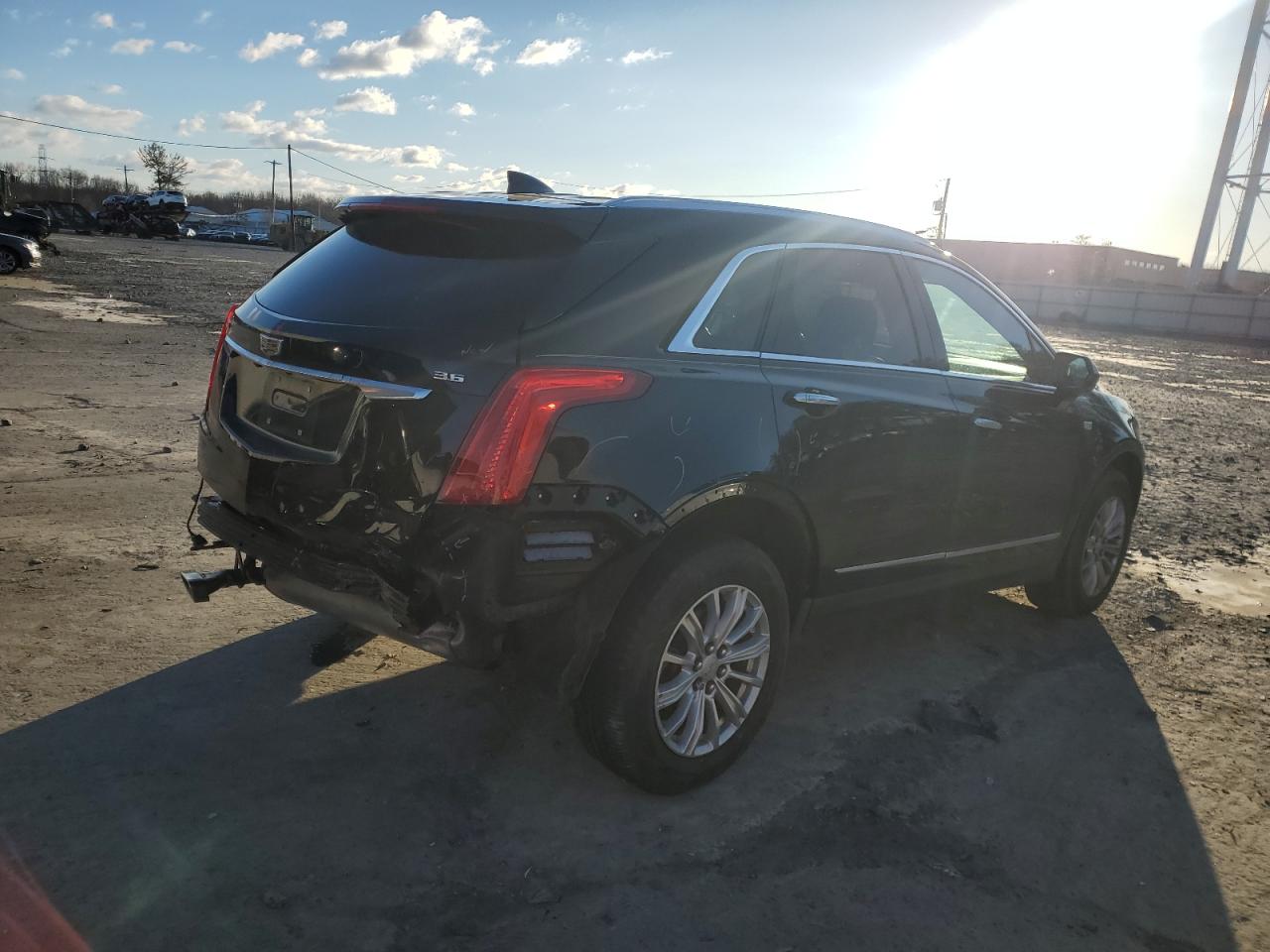 2017 Cadillac XT5 - Image 3