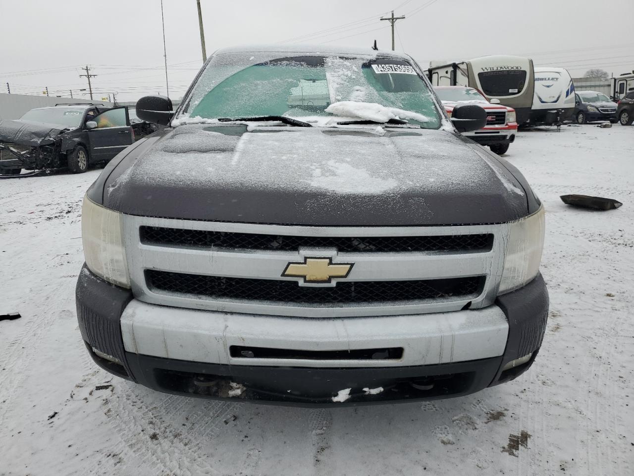 2011 Chevrolet Silverado - Image 5