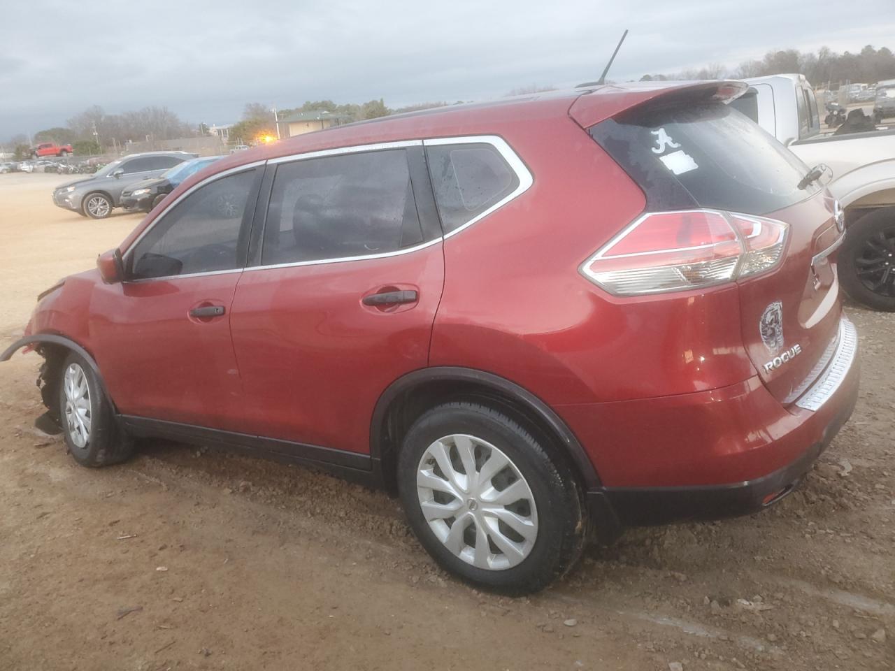 2016 Nissan Rogue - Image 2