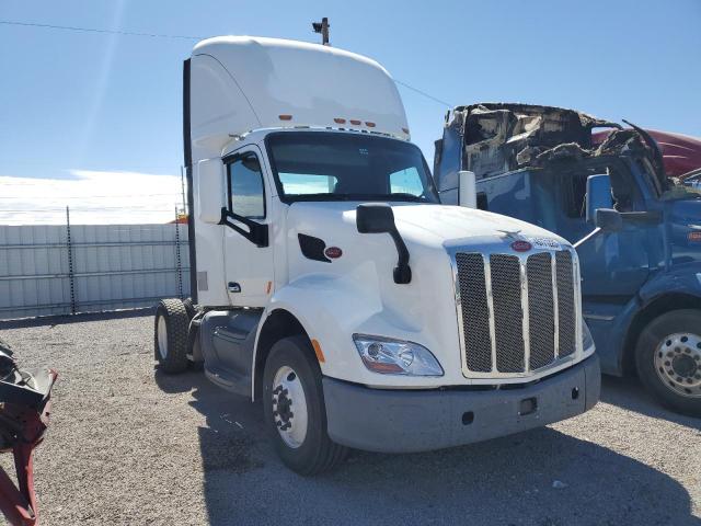 2017 Peterbilt 579