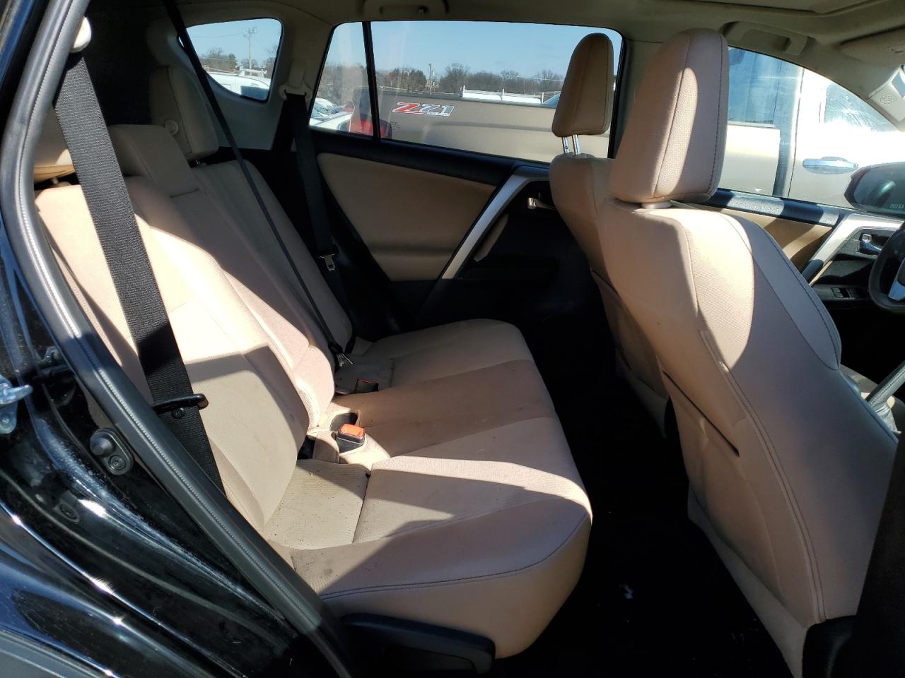 2015 Toyota RAV 4 - Image 11