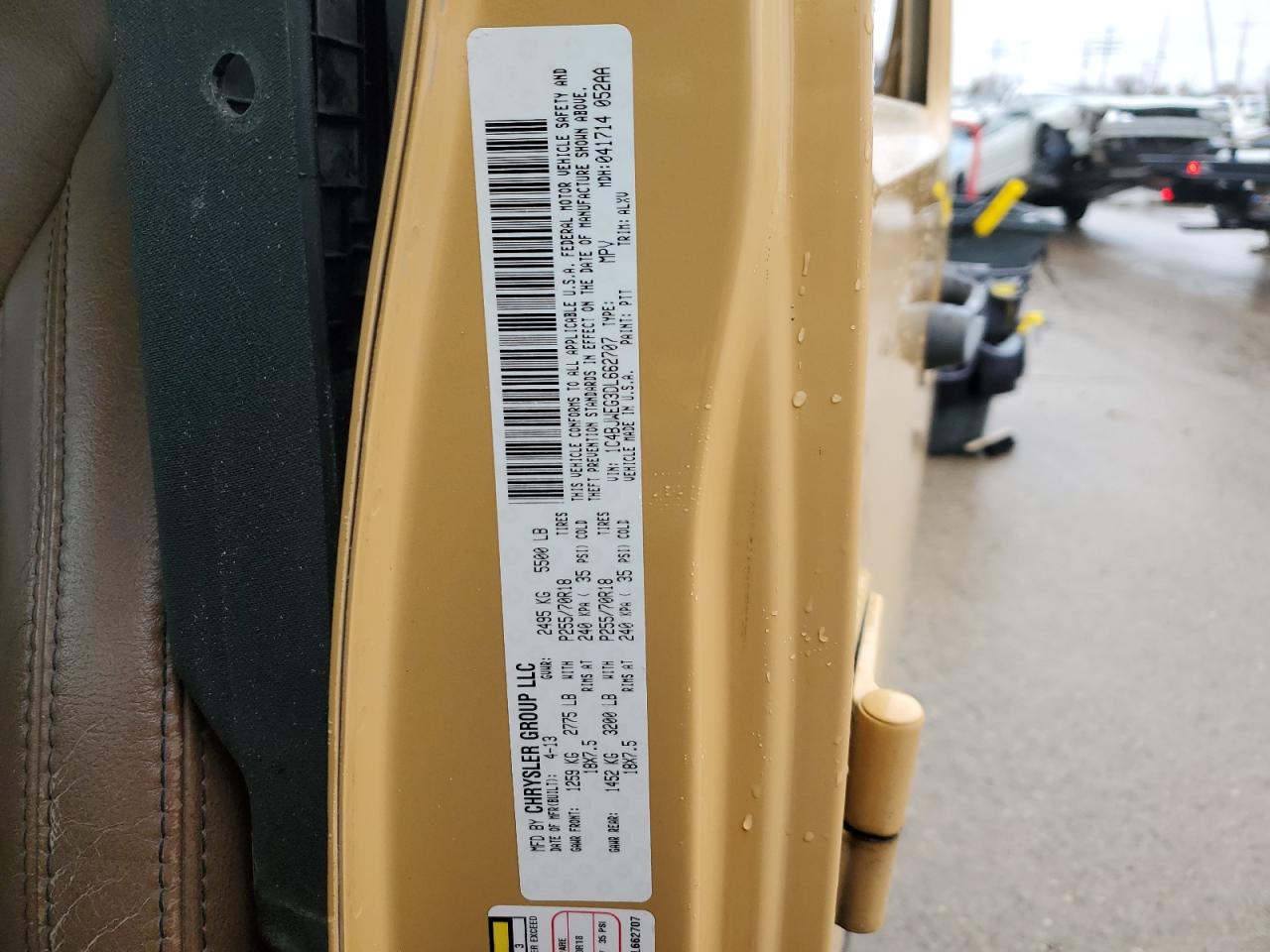 2013 Jeep Wrangler - Image 12