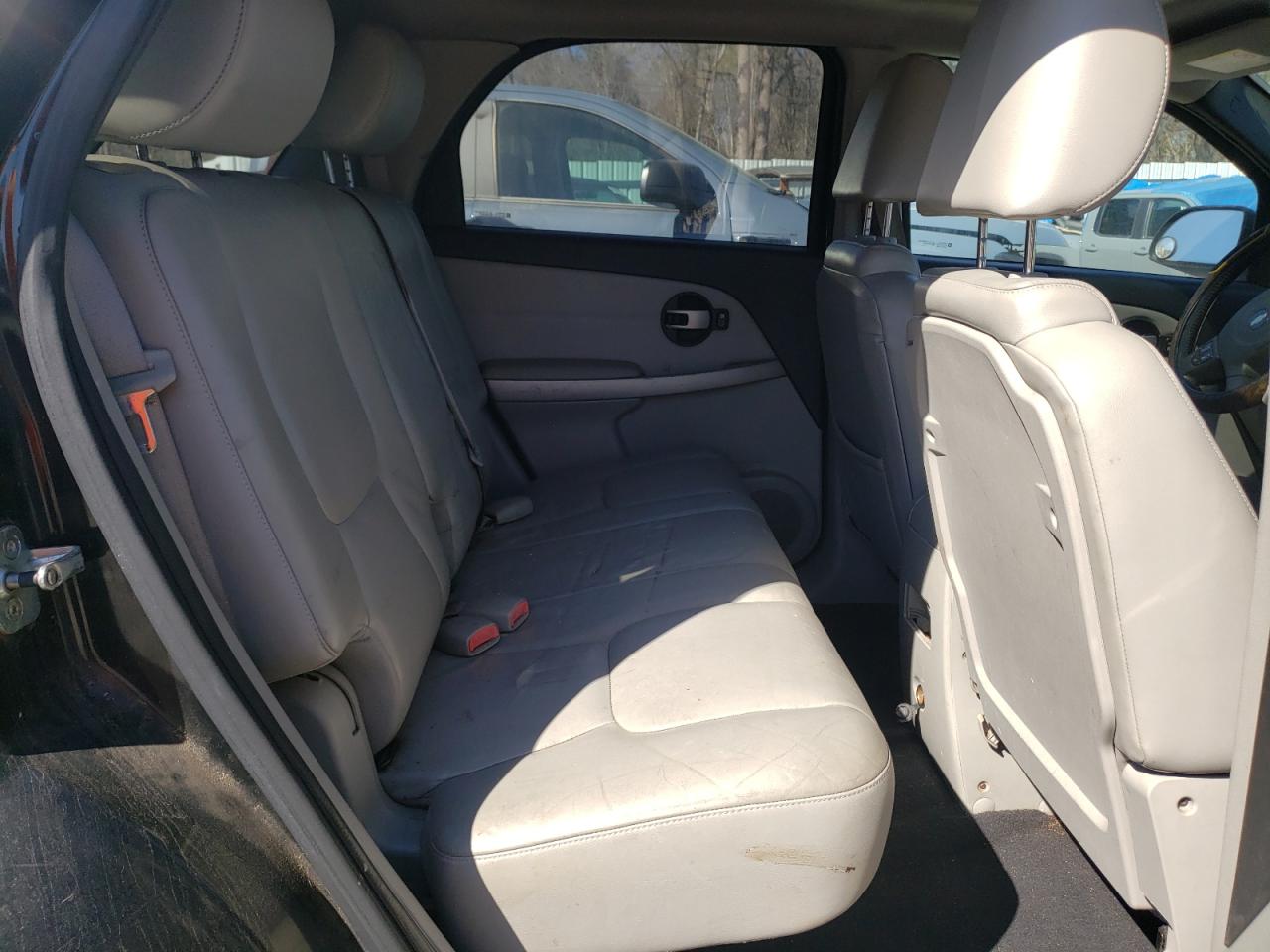 2005 Chevrolet Equinox - Image 11