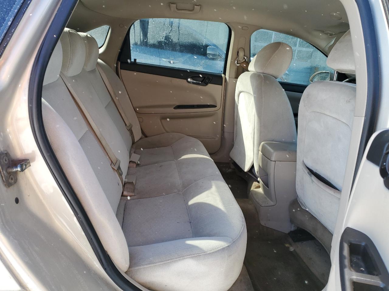 2009 Chevrolet Impala - Image 10