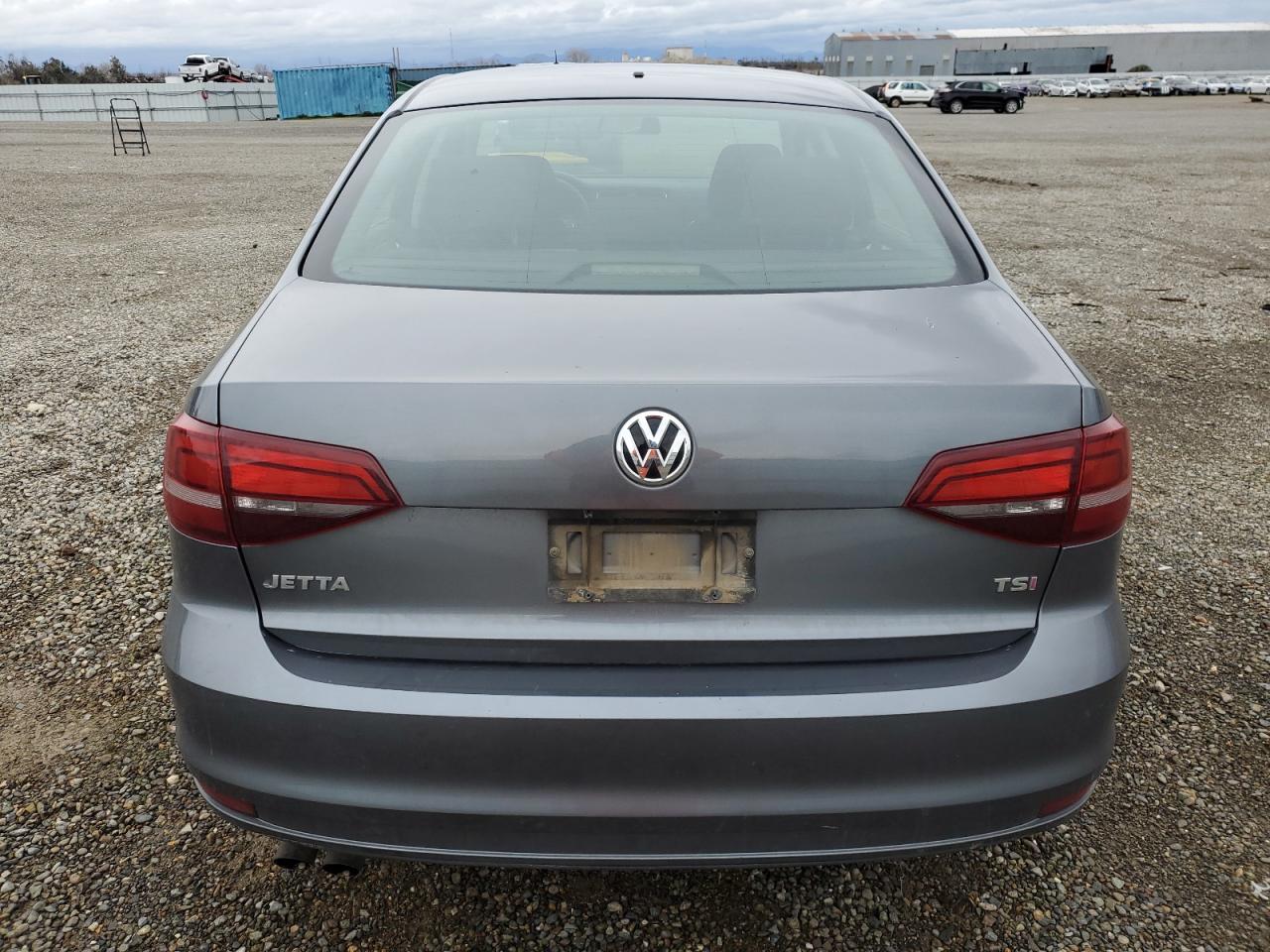 2017 Volkswagen Jetta - Image 6
