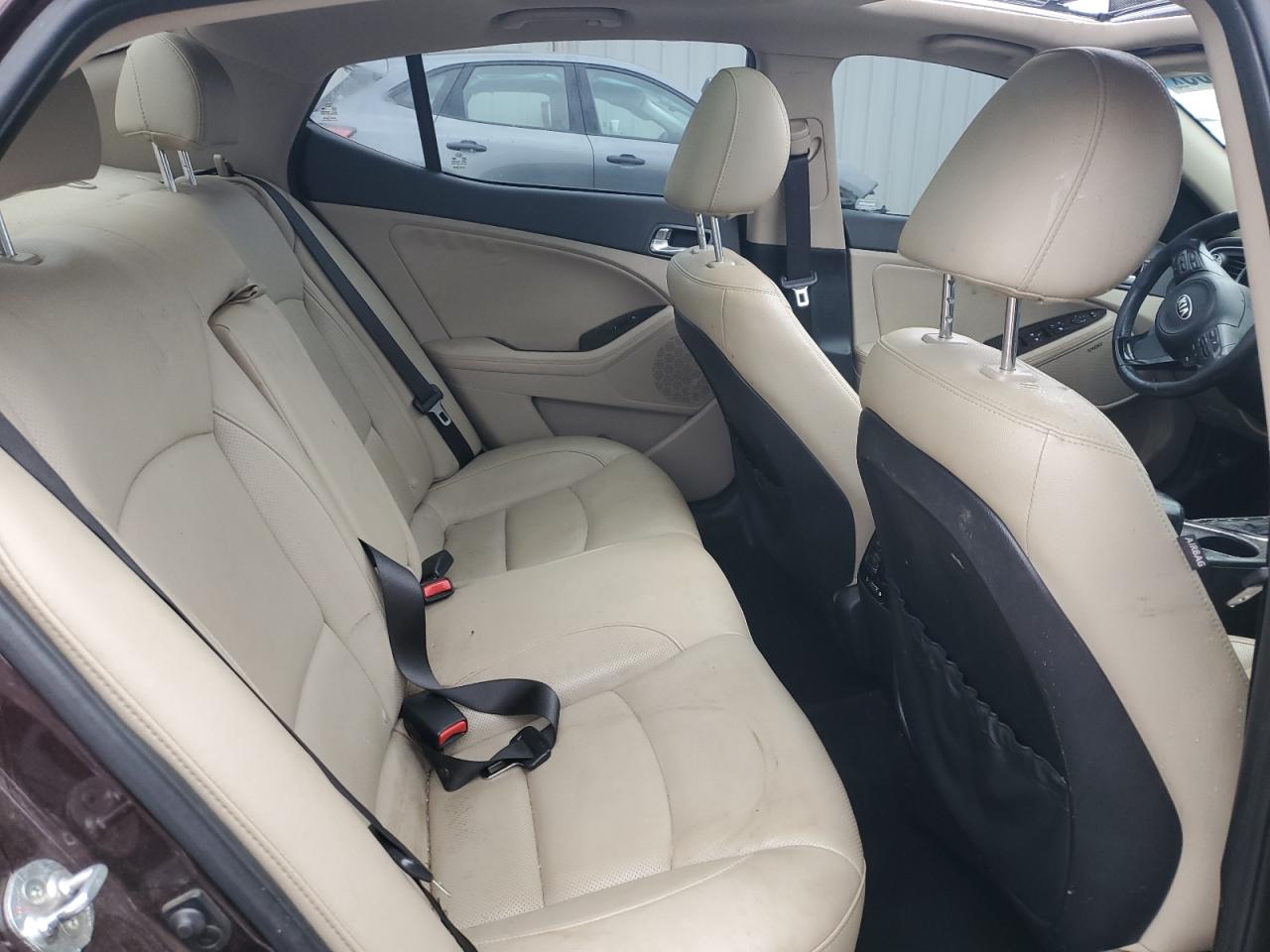 2014 Kia Optima - Image 10