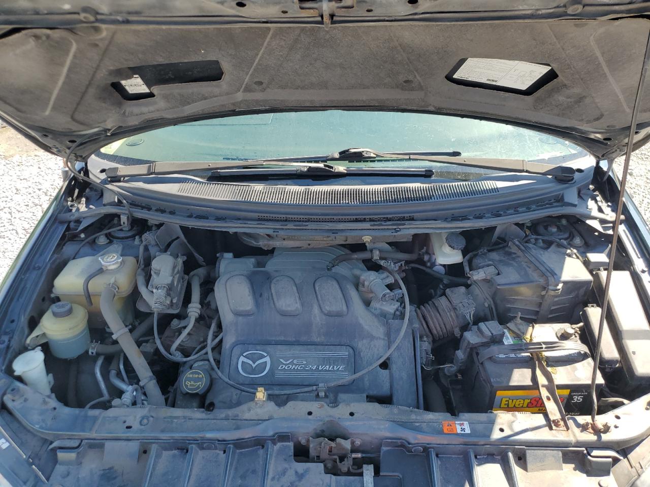2004 Mazda MPV - Image 12