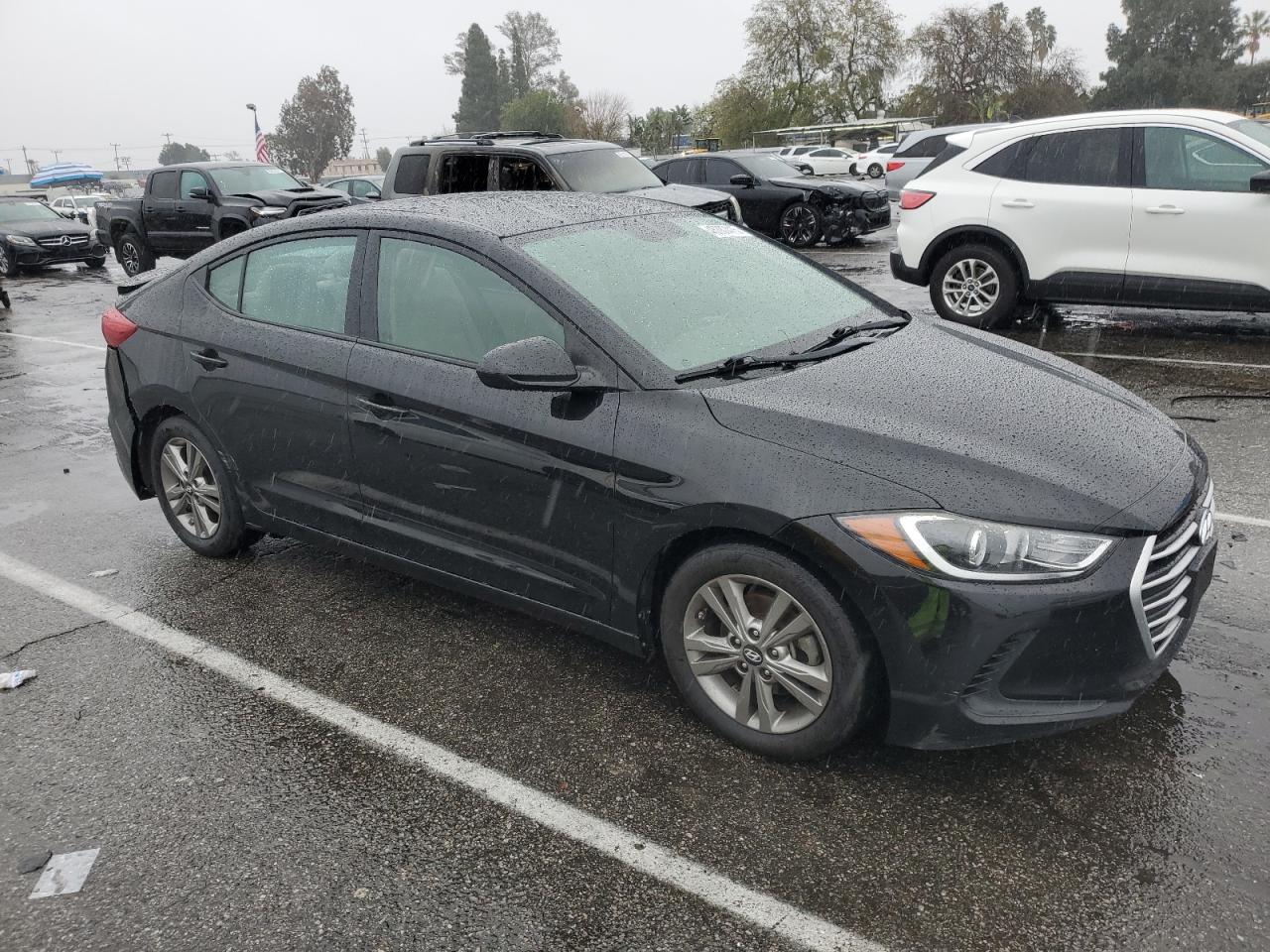 2017 Hyundai Elantra - Image 4