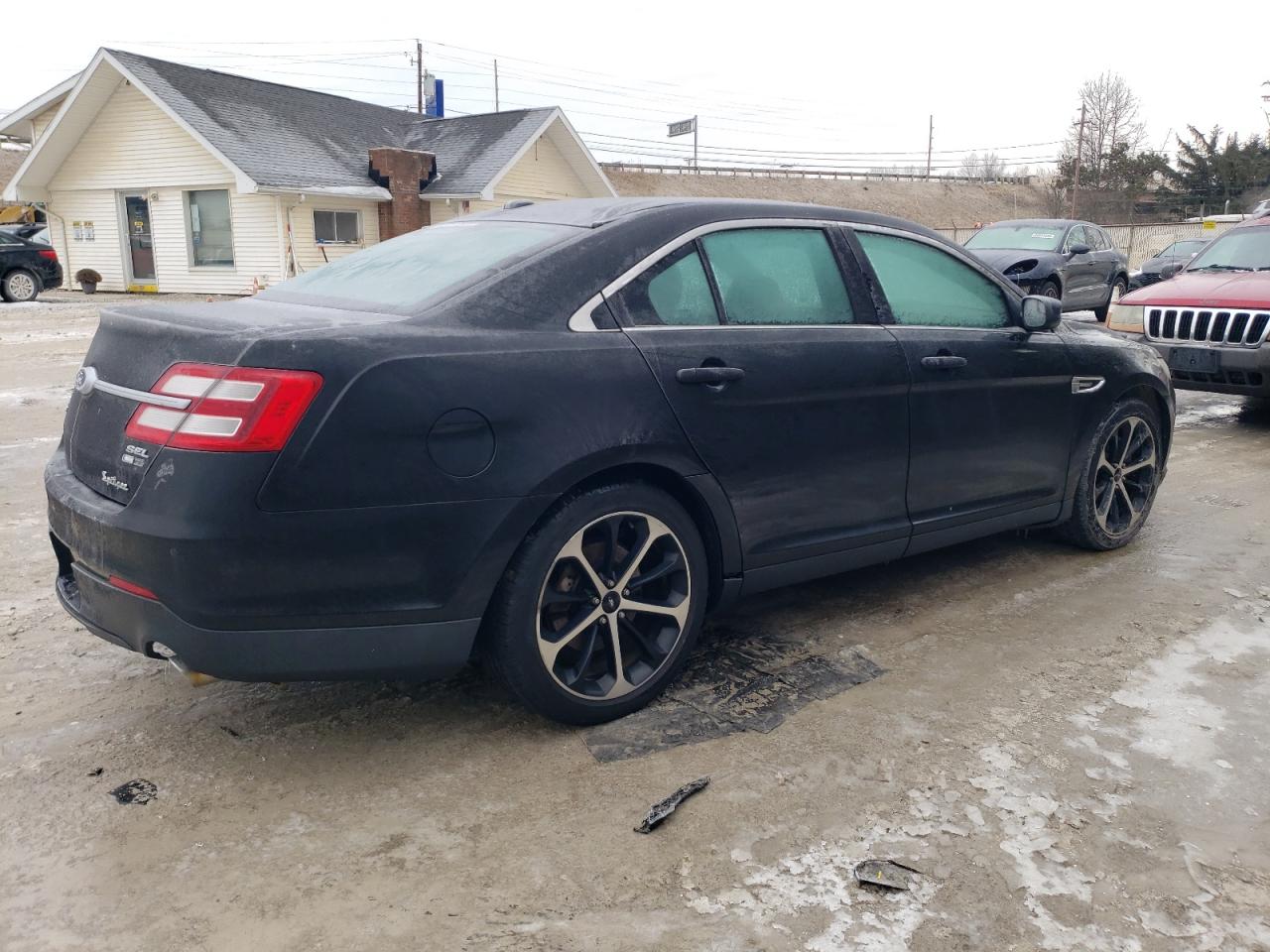 2014 Ford Taurus - Image 3