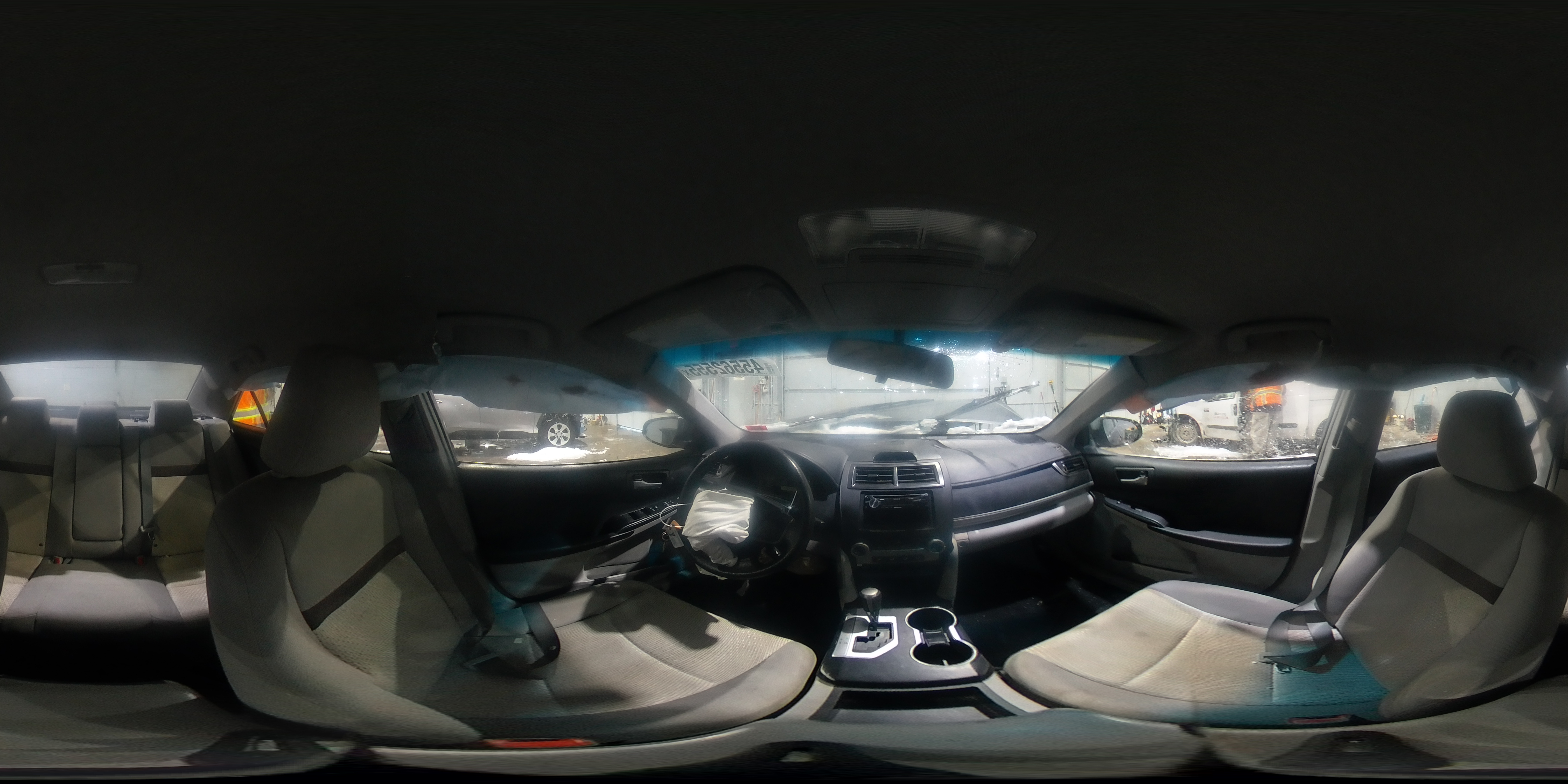 2012 Toyota Camry - Image 12