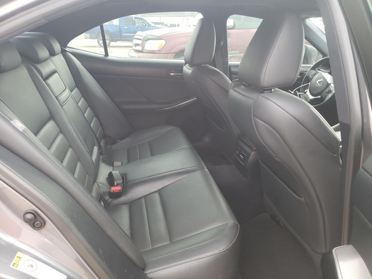 2014 Lexus IS - Image 10
