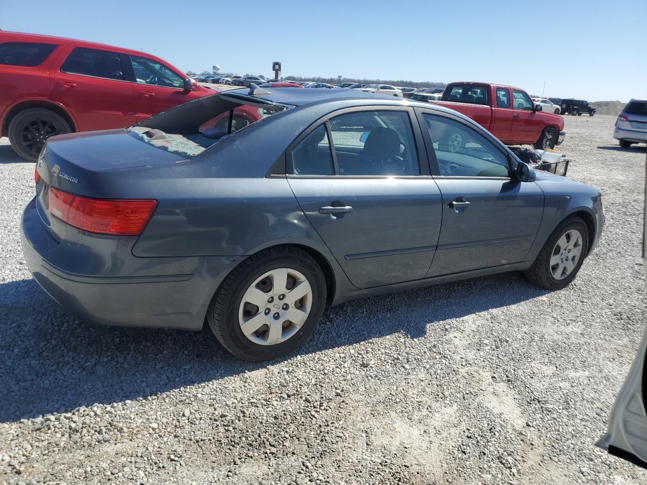 2009 Hyundai Sonata - Image 3