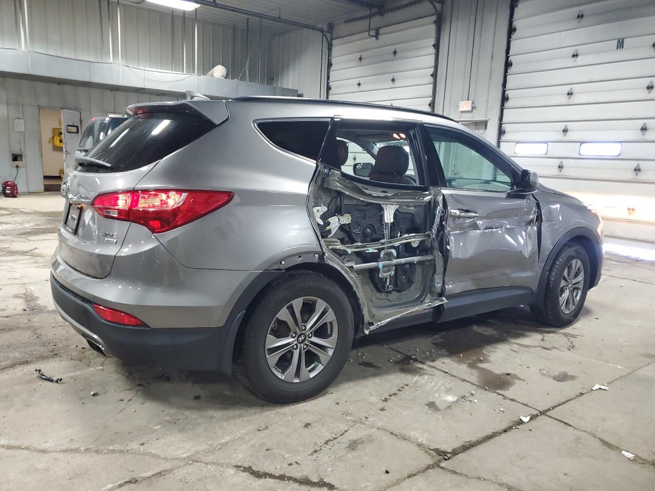2015 Hyundai Santa Fe - Image 3