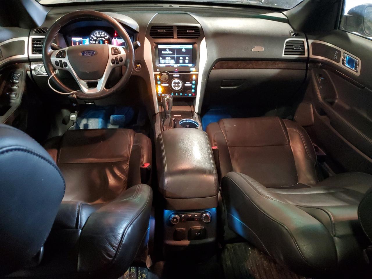 2014 Ford Explorer - Image 8