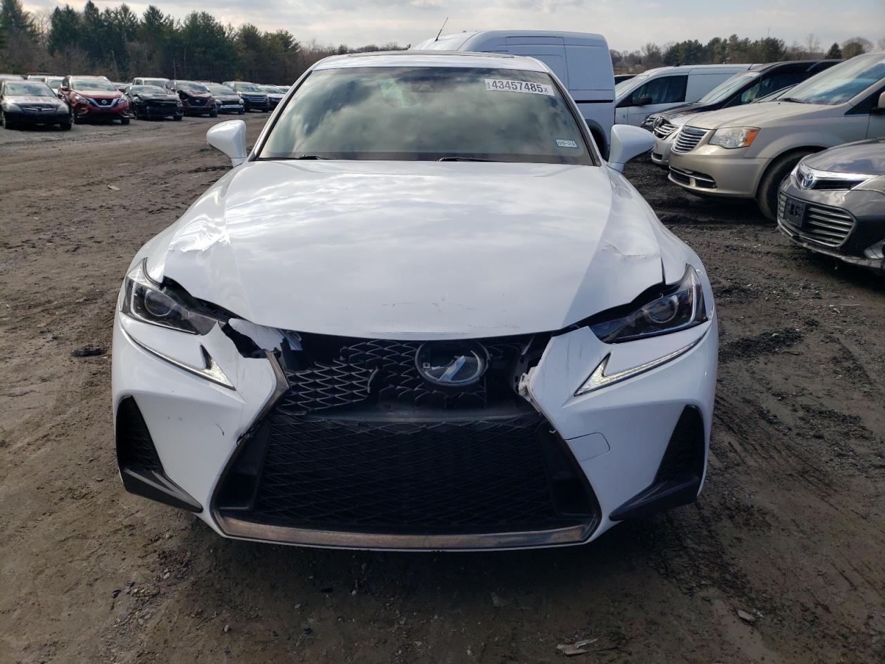 2020 Lexus IS - Image 5