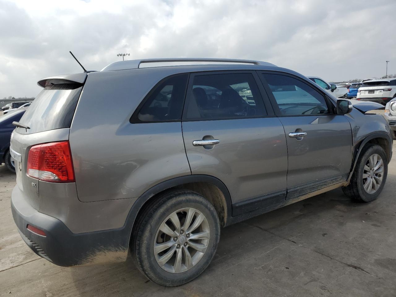 2011 Kia Sorento - Image 3