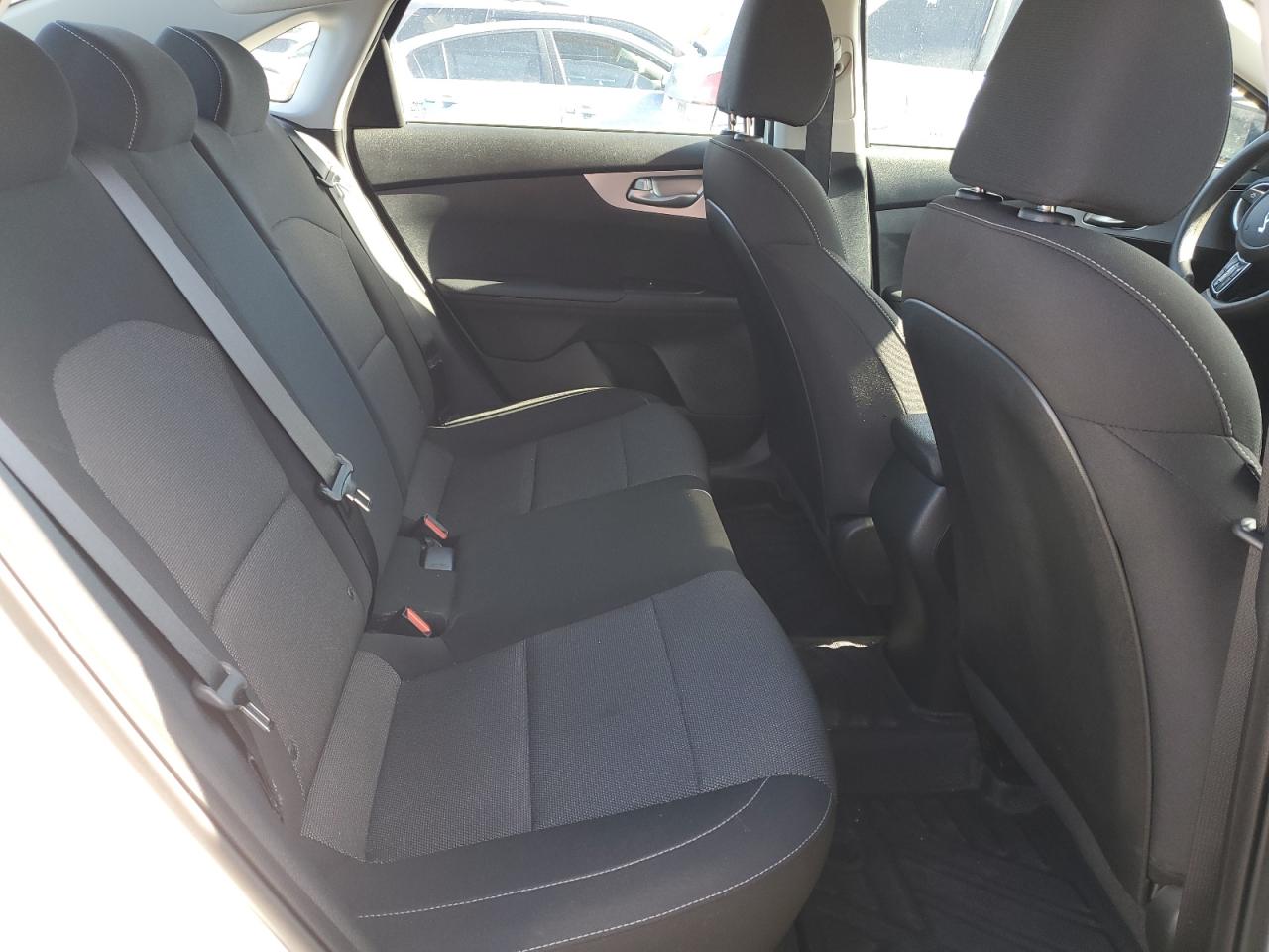 2022 Kia Forte - Image 10