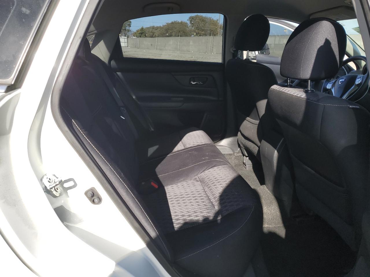 2016 Nissan Altima - Image 10