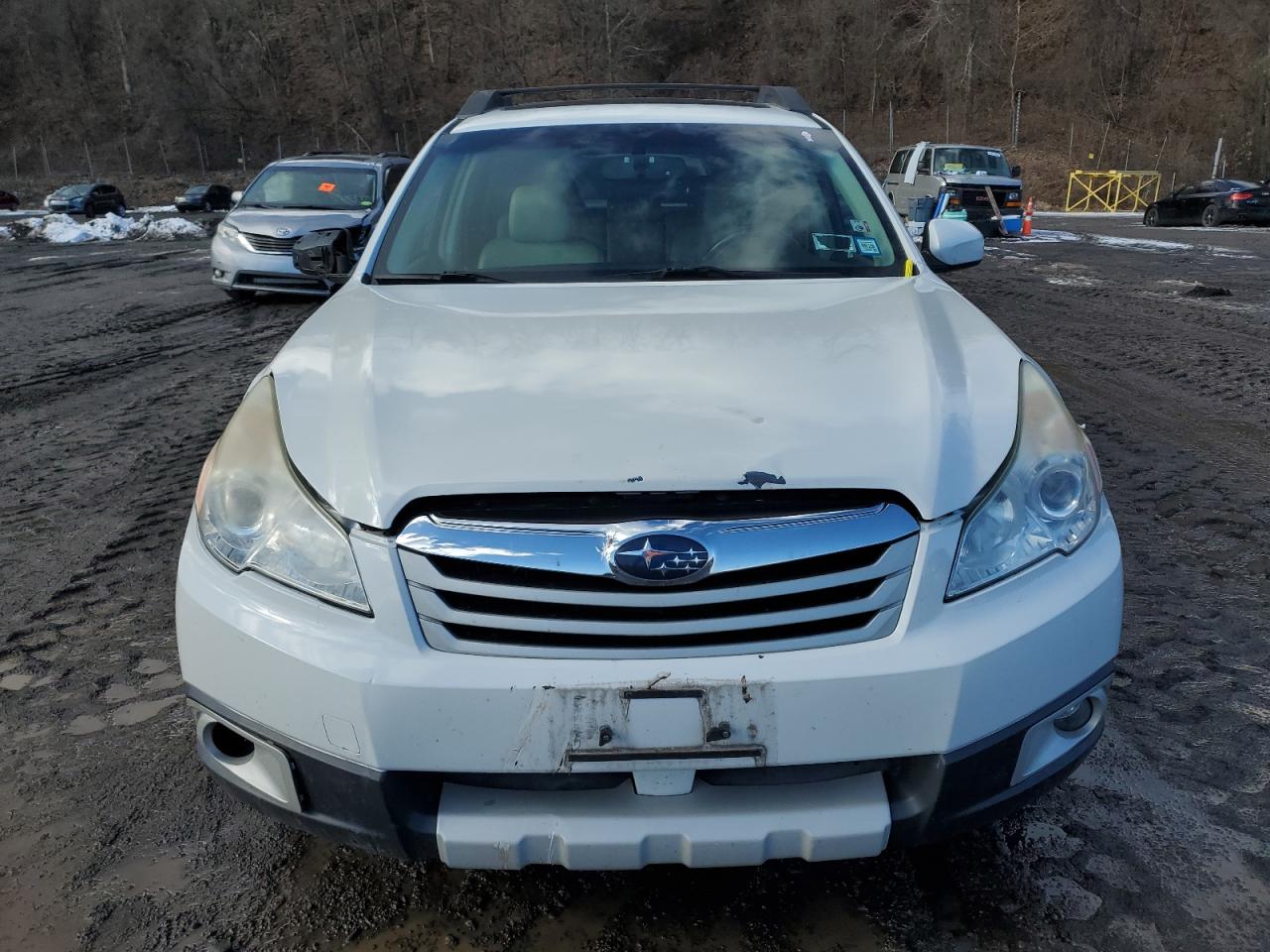 2011 Subaru Outback - Image 5