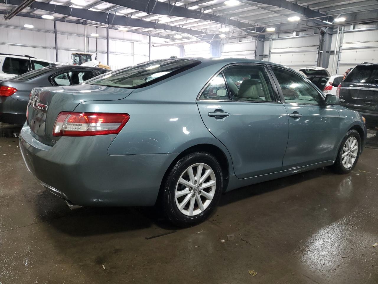 2010 Toyota Camry - Image 3