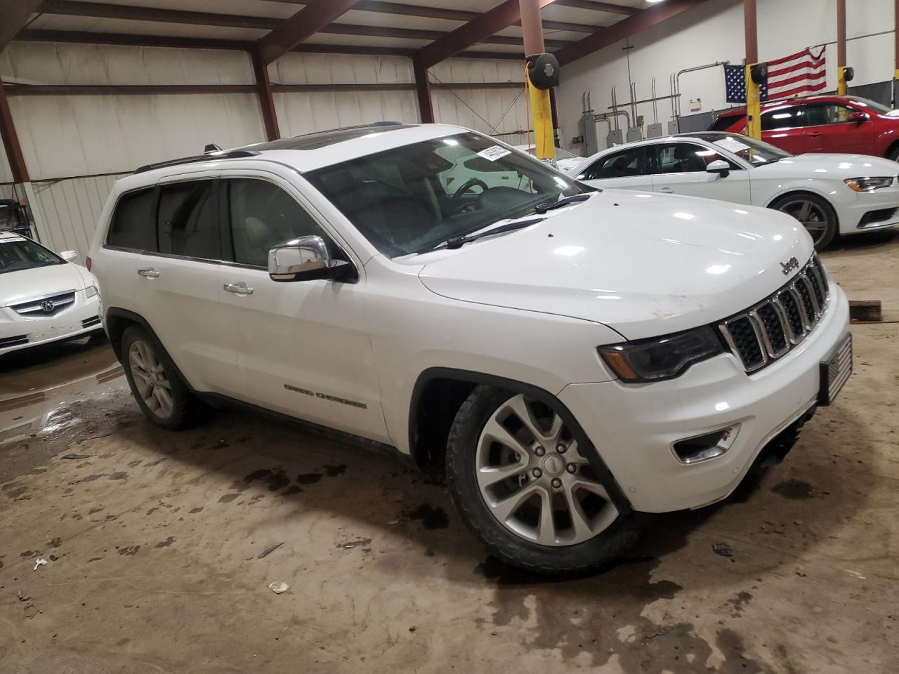 2017 Jeep Grand Cherokee - Image 4
