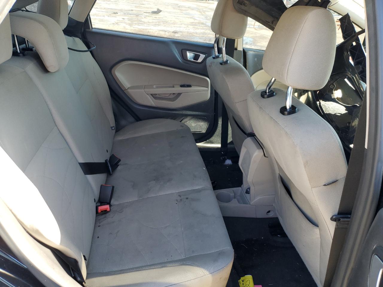 2016 Ford Fiesta Se VIN: 3FADP4BJ2GM203768 Lot: 46278595