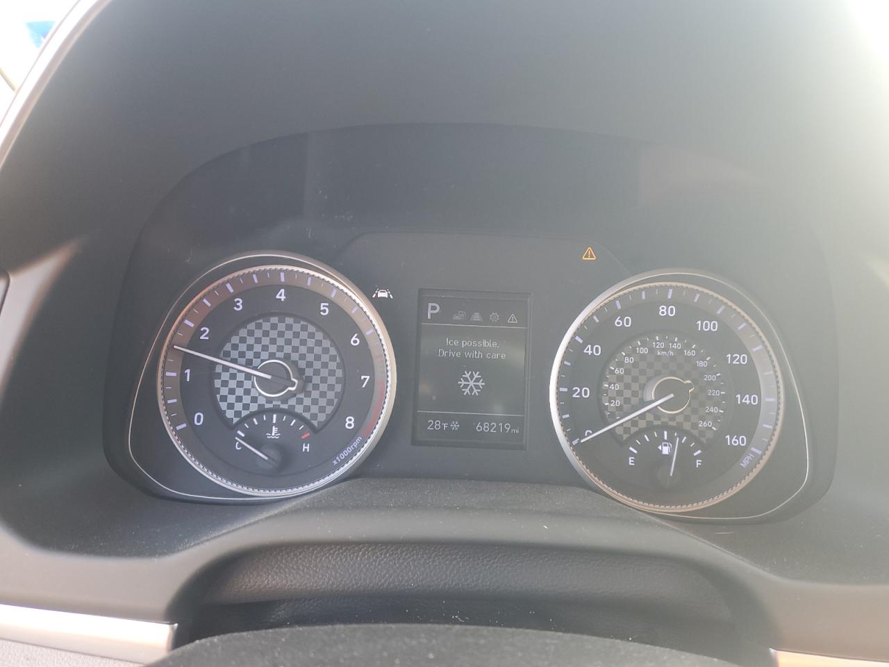 2019 Hyundai Elantra - Image 9