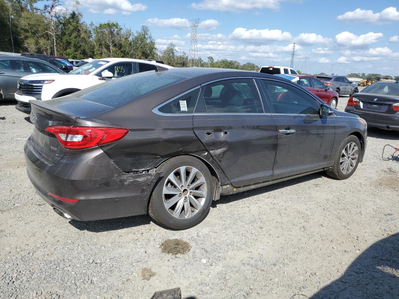 2015 Hyundai Sonata - Image 3