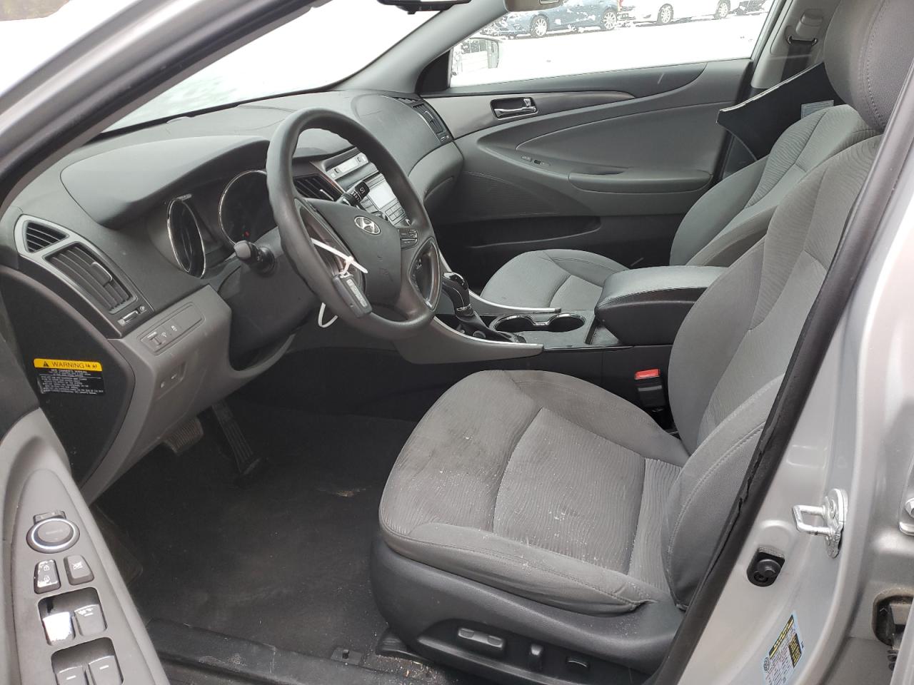 2012 Hyundai Sonata - Image 7