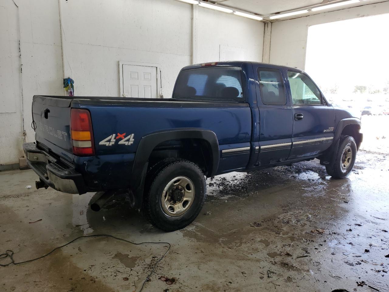 2001 Chevrolet Silverado - Image 3