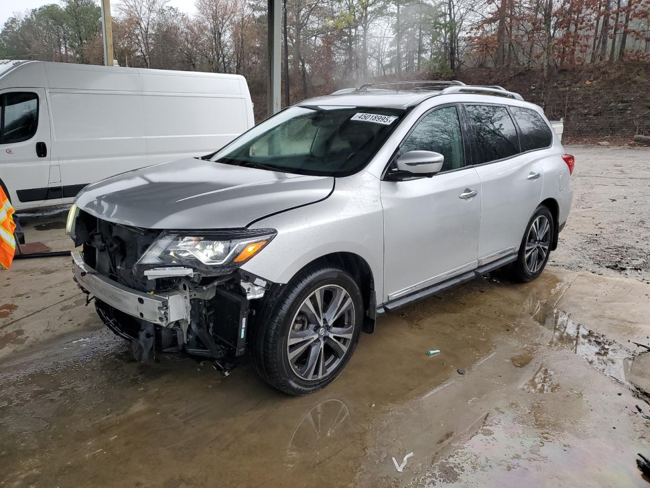 2017 Nissan Pathfinder - Image 1
