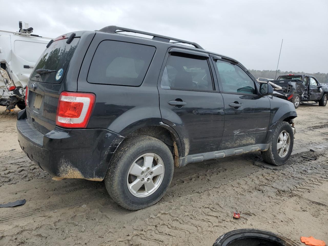 2011 Ford Escape - Image 3