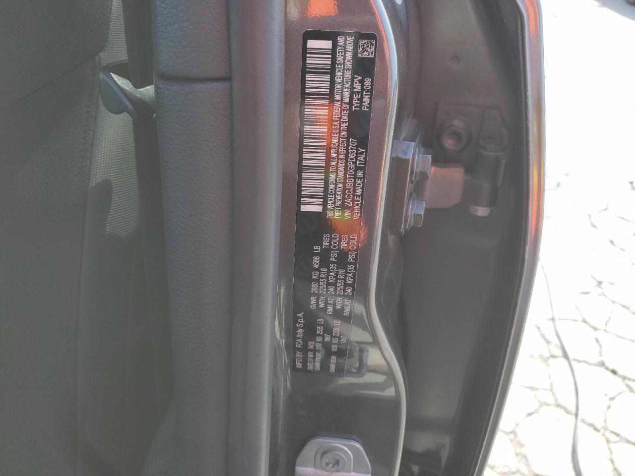 2016 Jeep Renegade - Image 13