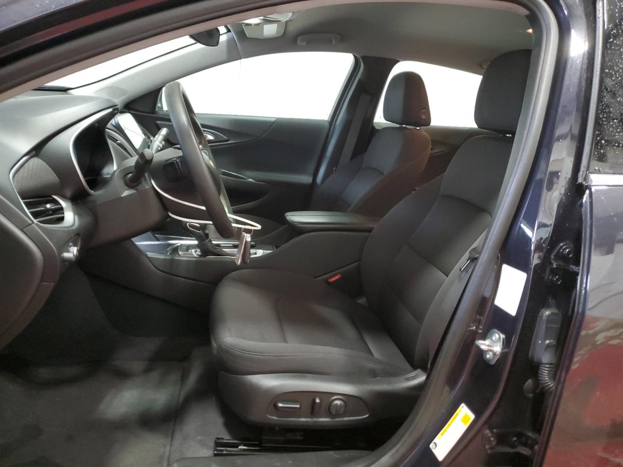 2023 Chevrolet Malibu - Image 7
