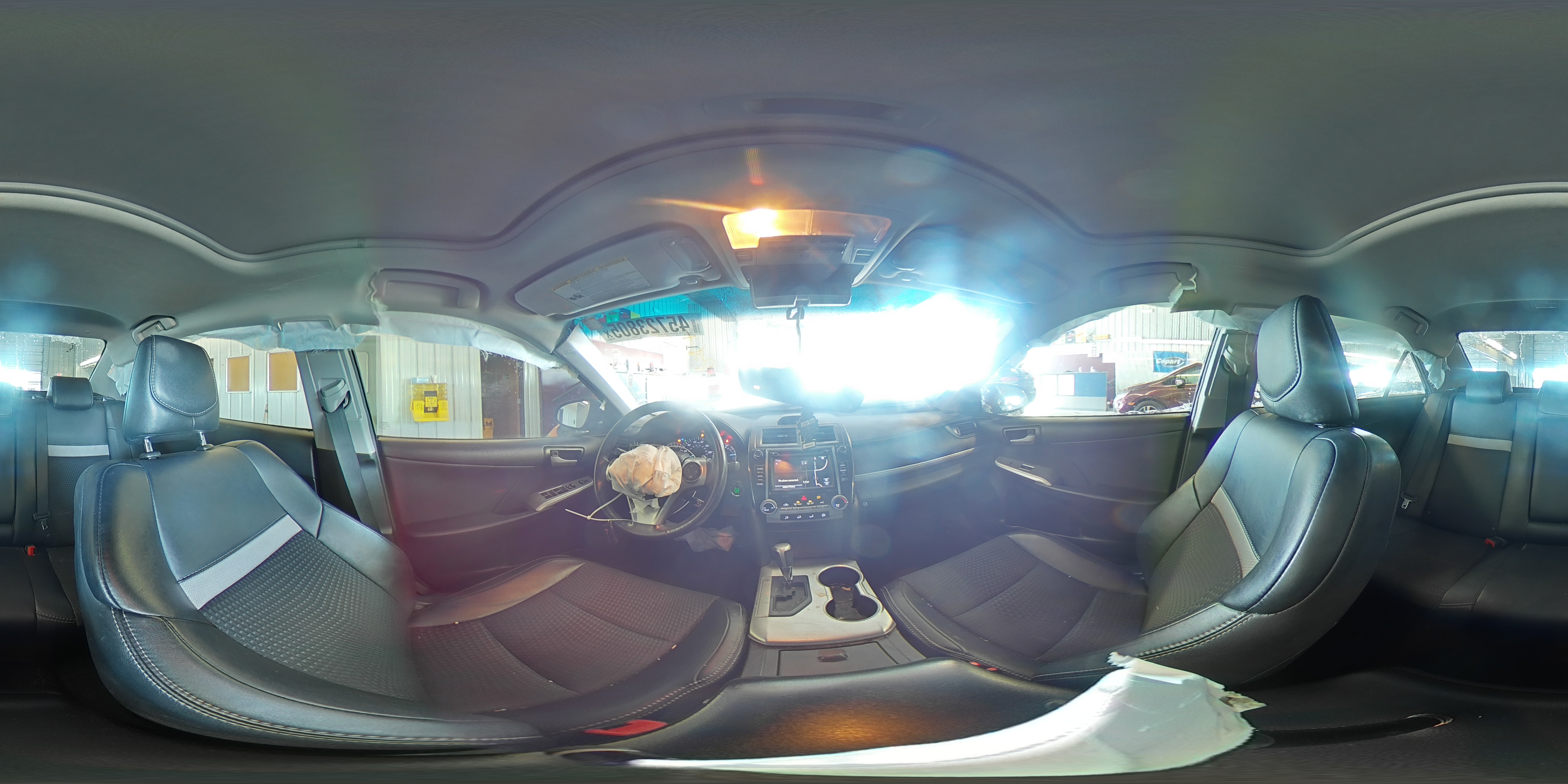 2014 Toyota Camry - Image 12