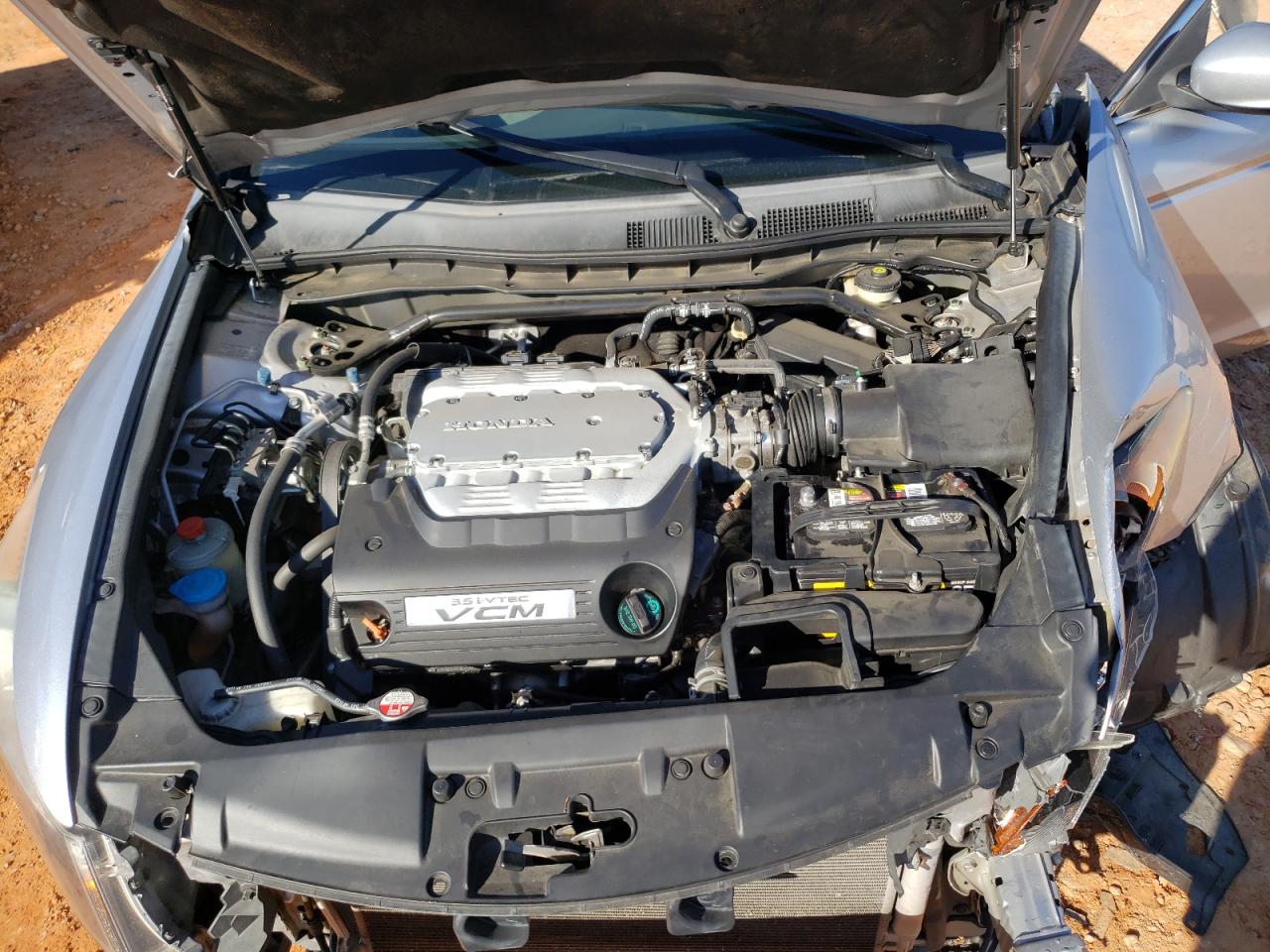 2009 Honda Accord - Image 13