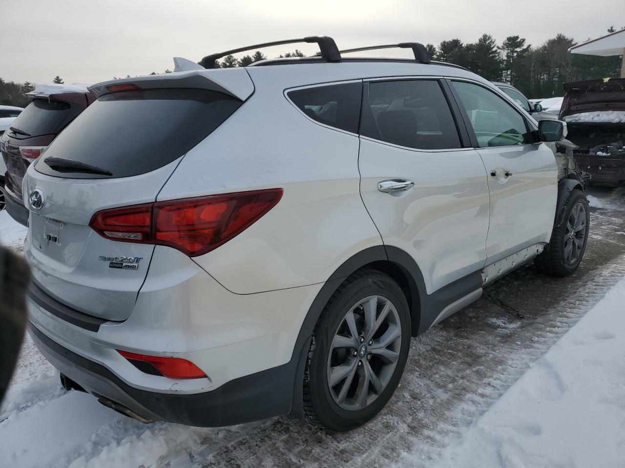 2017 Hyundai Santa Fe - Image 3