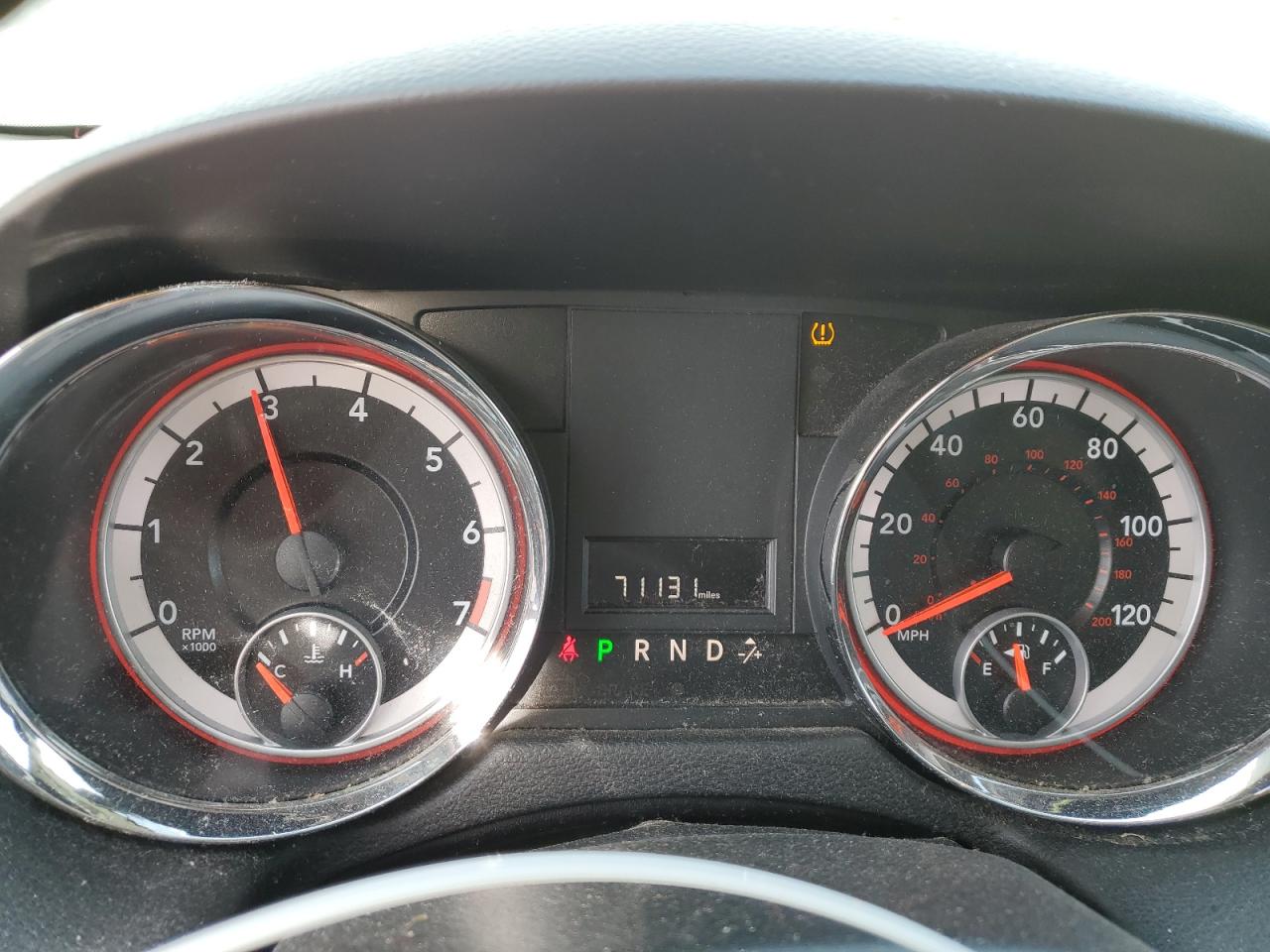 2013 Dodge Caravan - Image 9