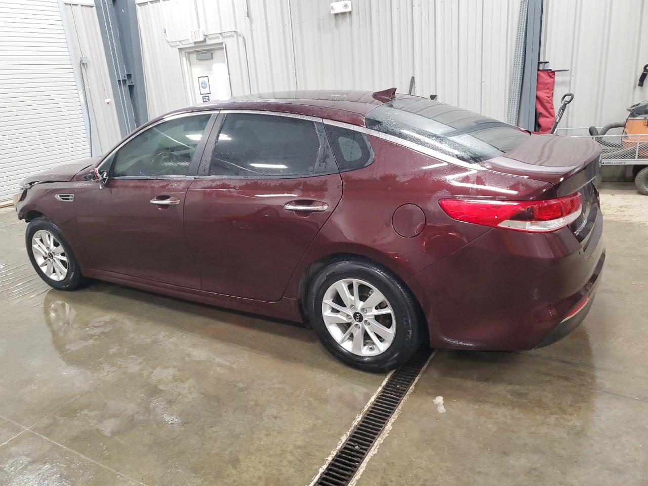 2018 Kia Optima - Image 2