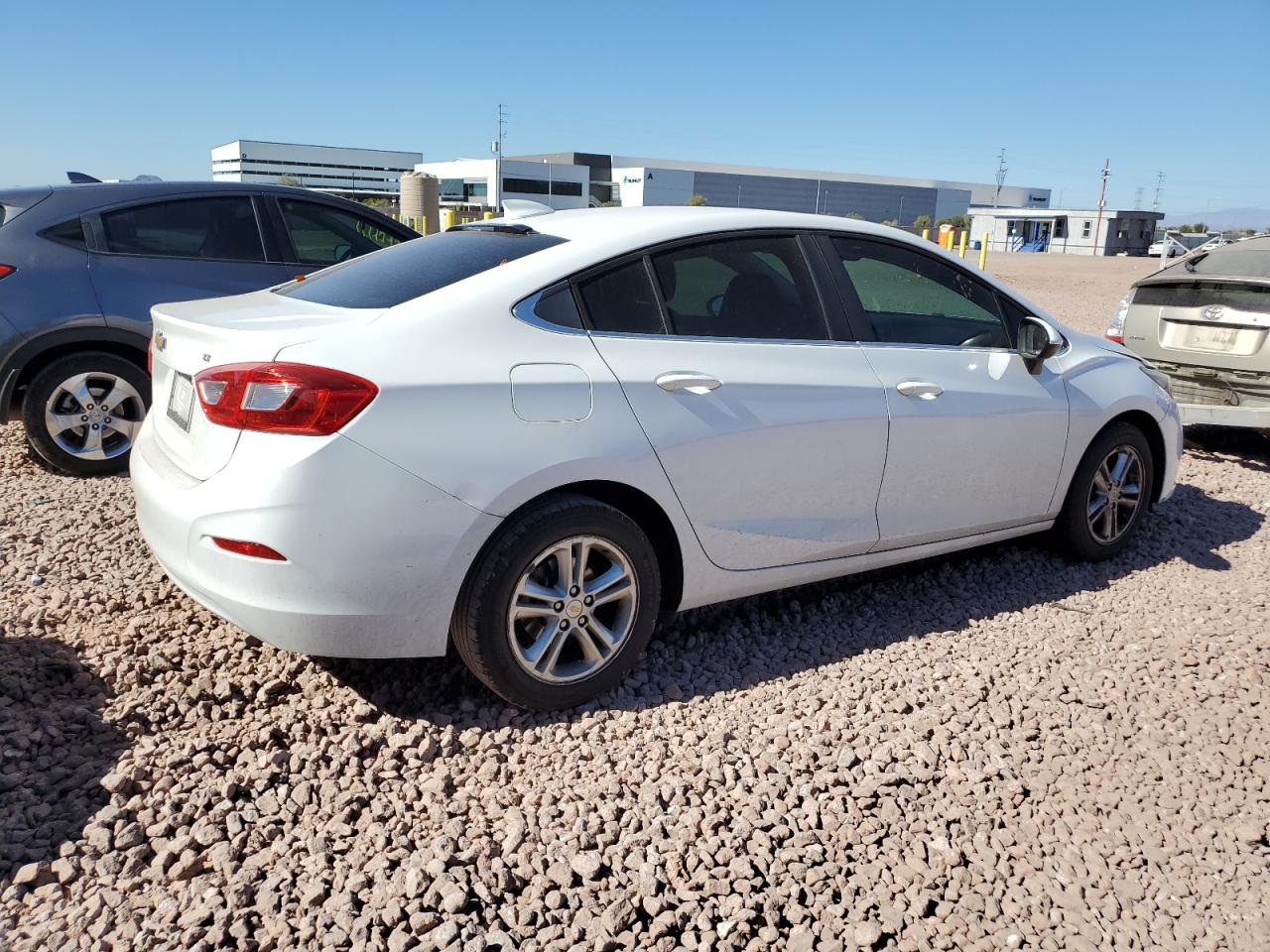 2017 Chevrolet Cruze - Image 3