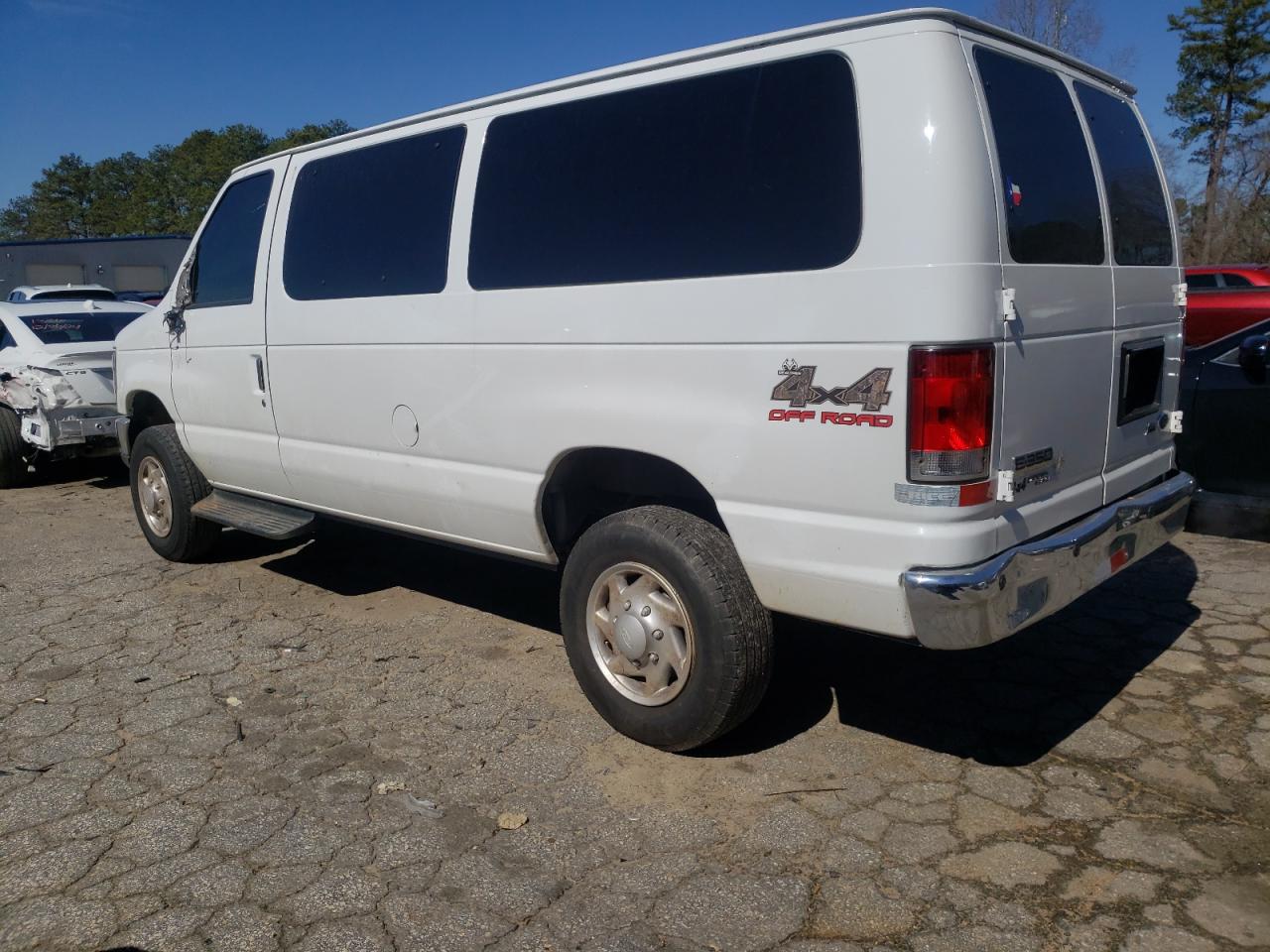 2014 Ford Econoline - Image 2